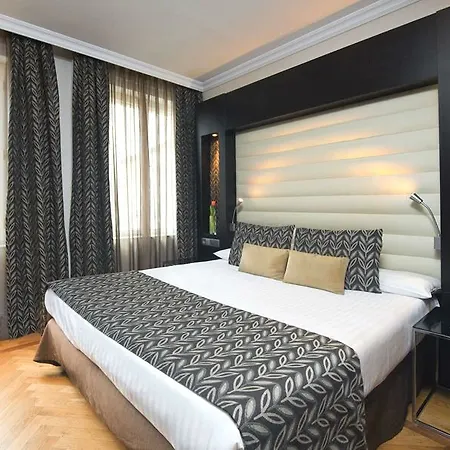Eurostars Thalia Hotel 5*