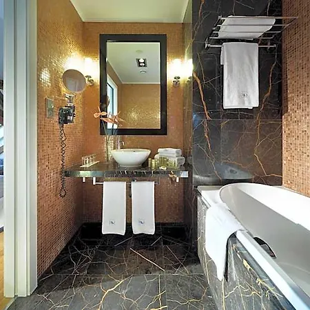 Hotel Eurostars Thalia 5*